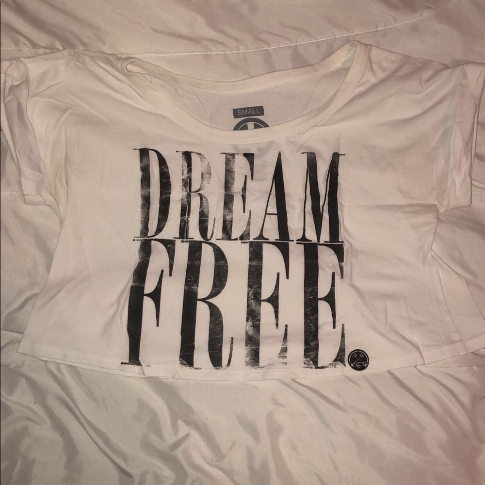 Casual white graphic crop top